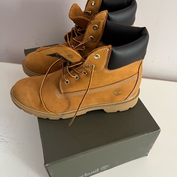 Timberland Tan Boots - Picture 5 of 6